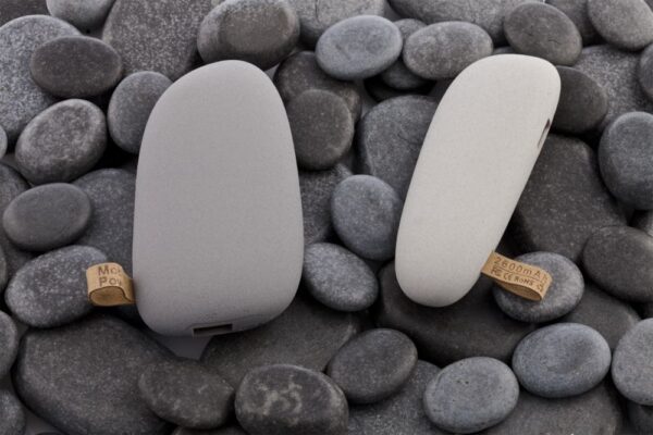 Pebble, 2600 mAh, light gray